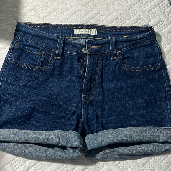 Levi 515 size 6 Jean short - Picture 1 of 2
